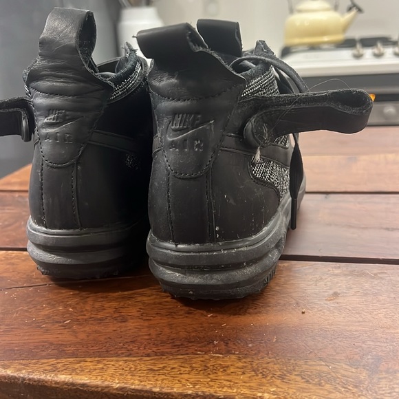 air force1 winterized boots - Picture 4 of 5